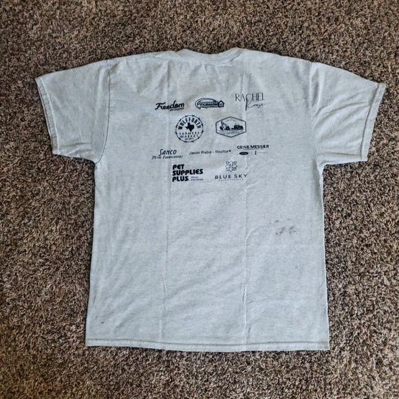 π Large Heather Gray World Lemur Day Crewneck Tee π - Picture 6 of 16